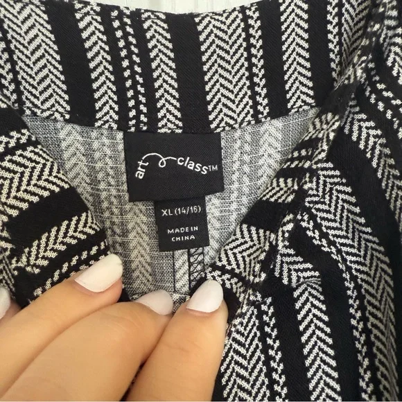 Black and White Striped Romper - Picture 4 of 7